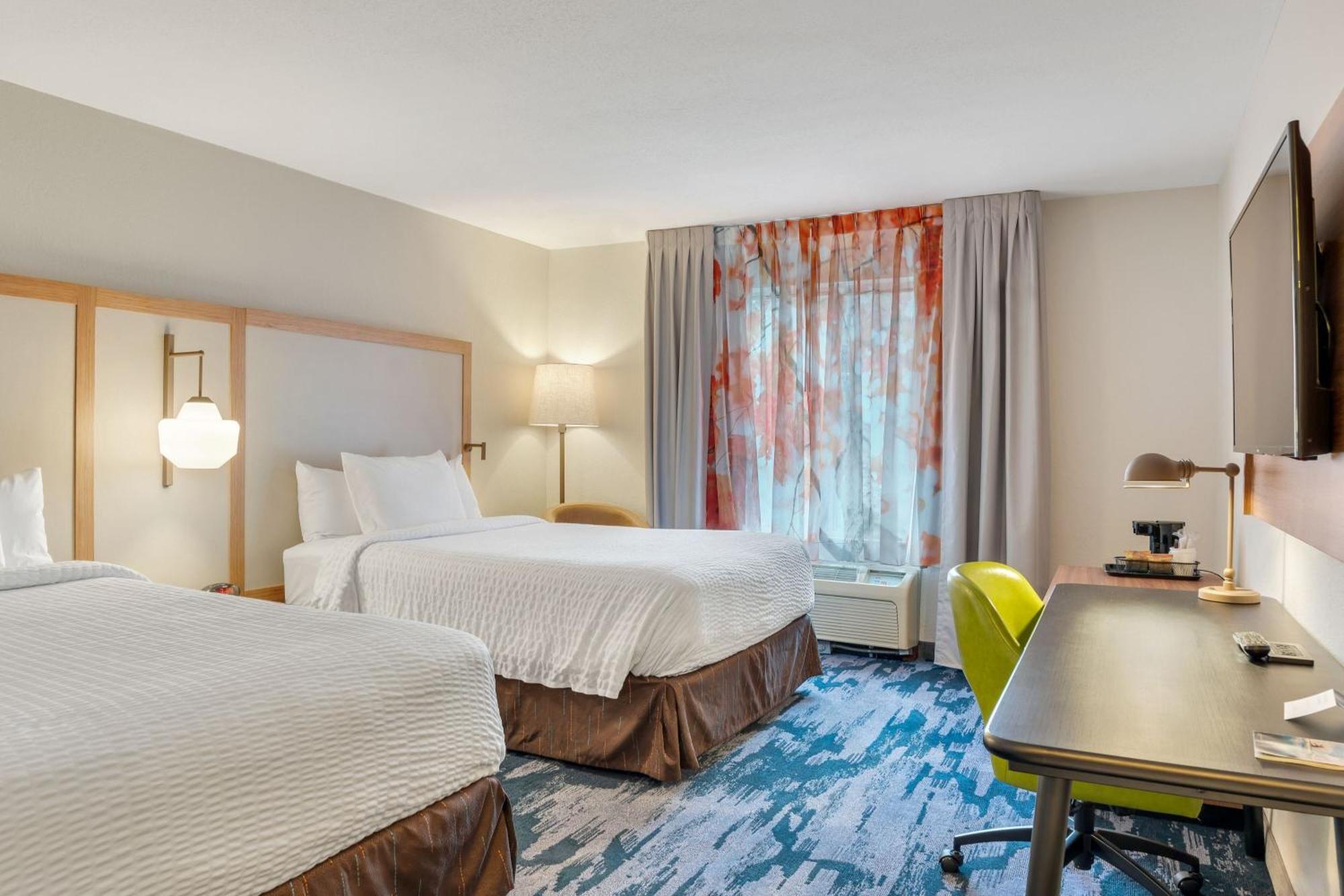 Fairfield Inn & Suites Фредериксберг Экстерьер фото