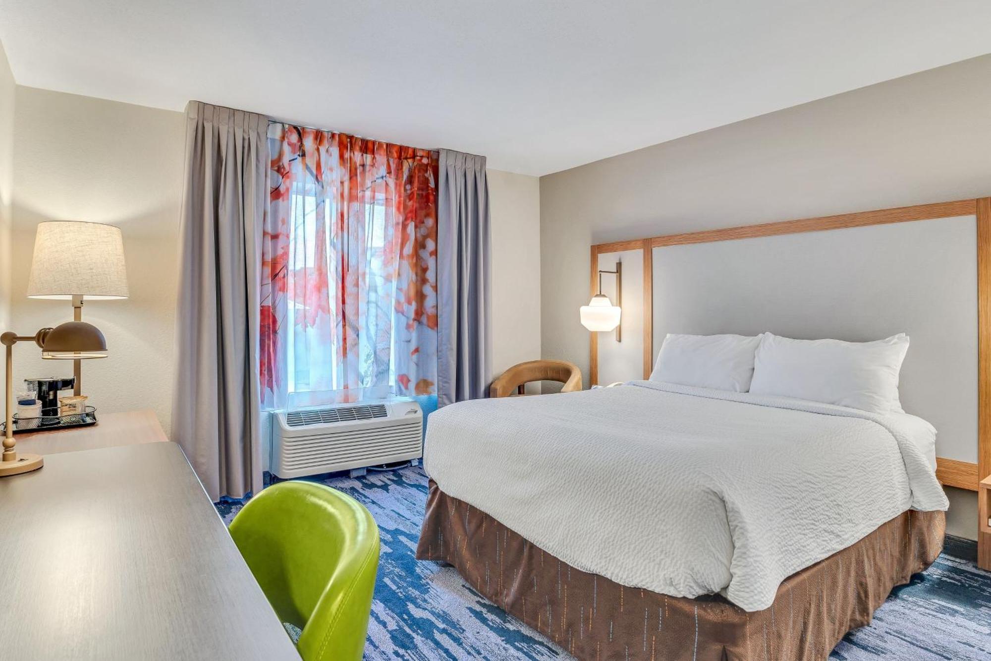 Fairfield Inn & Suites Фредериксберг Экстерьер фото