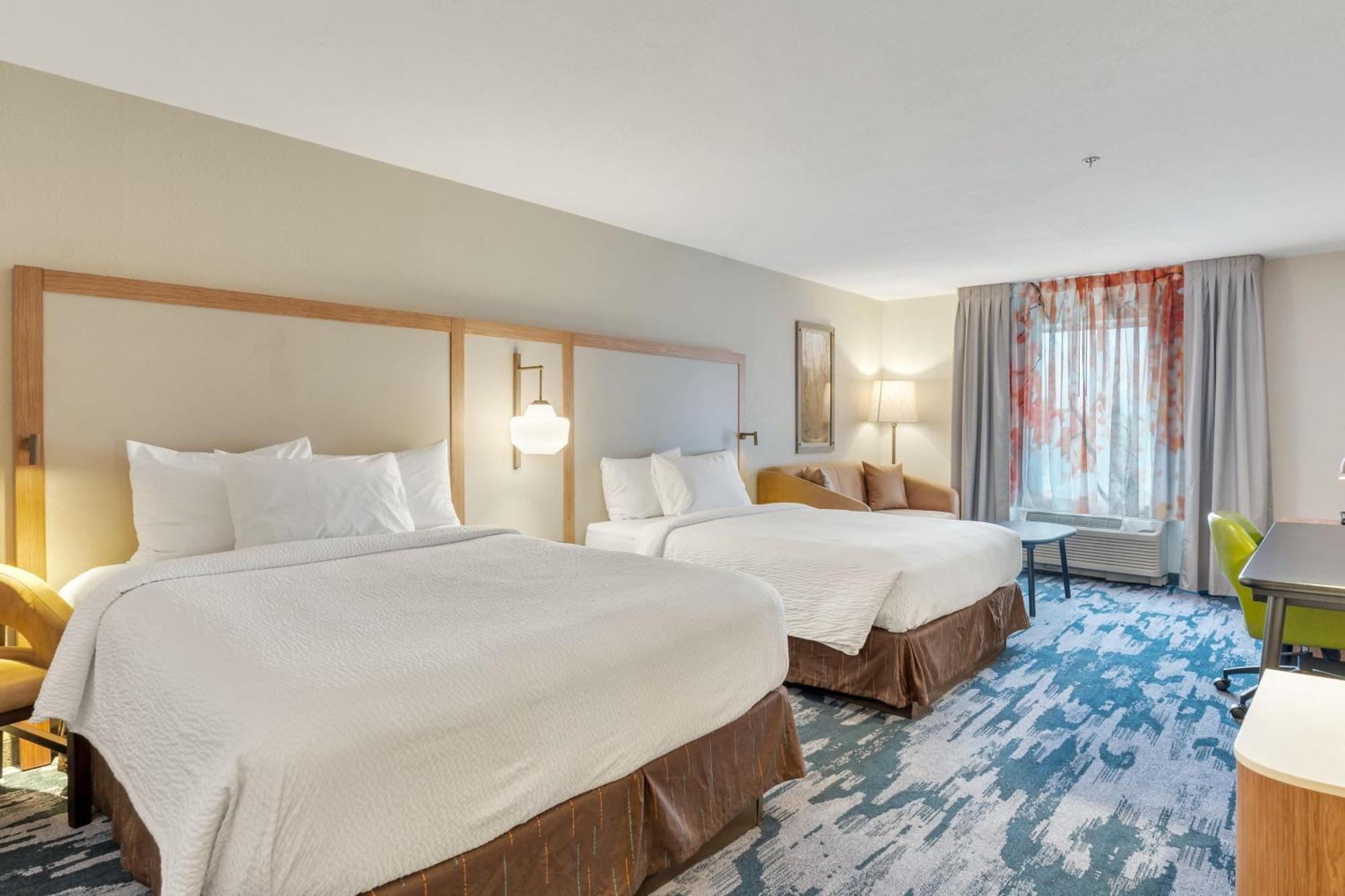 Fairfield Inn & Suites Фредериксберг Экстерьер фото
