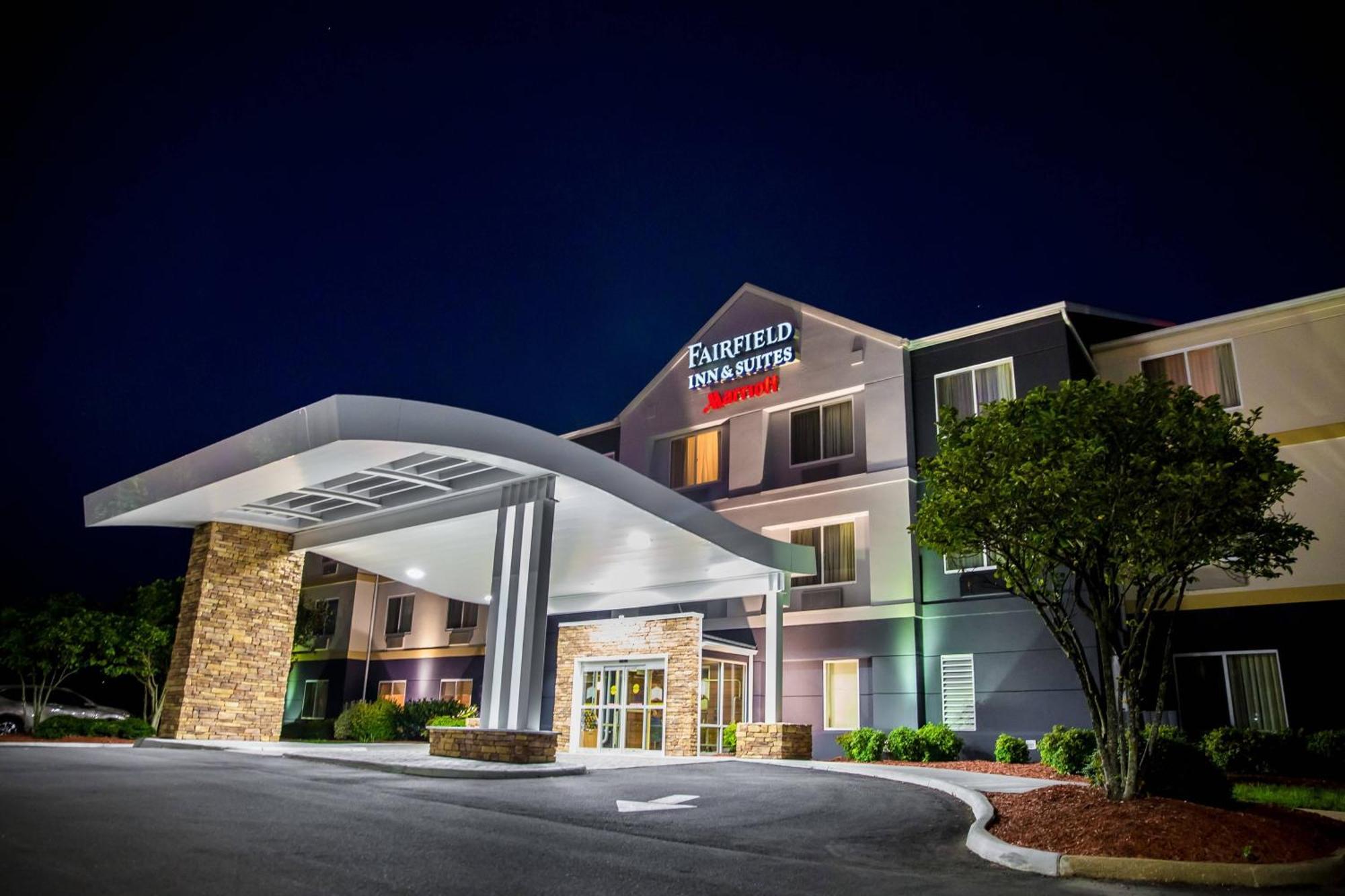 Fairfield Inn & Suites Фредериксберг Экстерьер фото