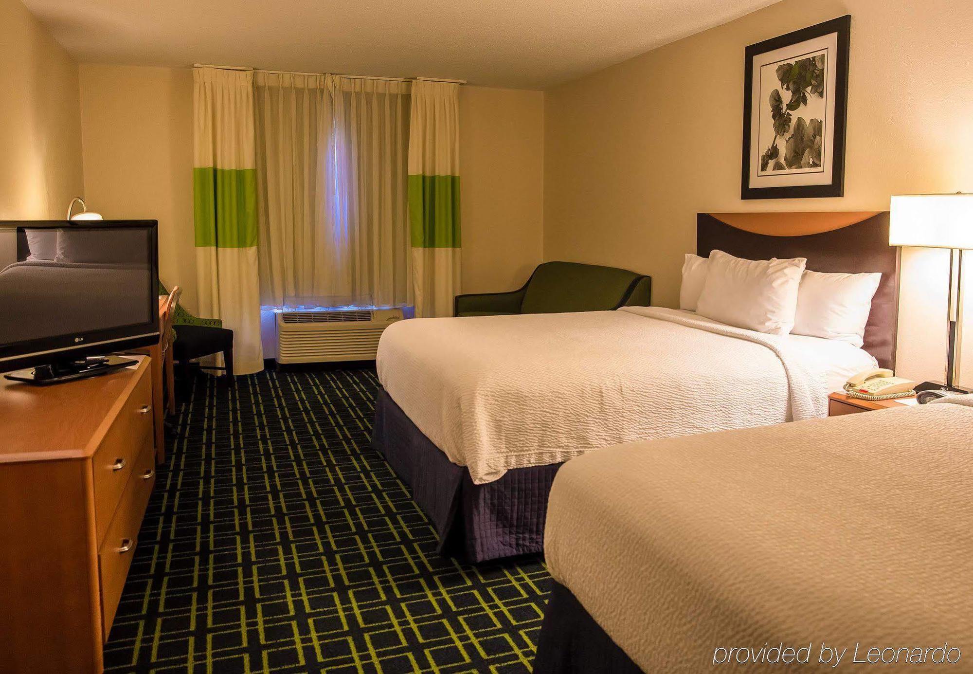Fairfield Inn & Suites Фредериксберг Экстерьер фото